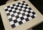 Schachtisch Beton integriertes Schachbrett mit 64 Feldern (Zoom)