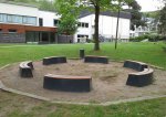 HeBlad Betonbank oval mit Holzsitz kreisförmige Anordnung (Zoom)