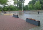 HeBlad Betonbank mit Holzsitz zur Abgrenzung (Zoom)