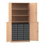 Flexeo Schrank, 24 kleine Boxen, 3 Fächer, 4 Halbtüren Buche hell mit Boxen transparent (Zoom)
