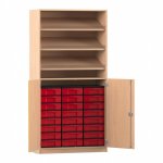 Flexeo Schrank, 3 Schrägablagen, 24 kleine Boxen, 2 Halbtüren Buche hell mit Boxen rot (Zoom)