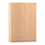 Flexeo Garderobenschrank mit einer Garderobe und 6 Fächern Buche hell geschlossen (Zoom)