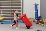 Betzold Spiel- und Pausentonne kinderleicht zu bewegen (Zoom)