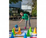 Betzold XXL-Outdoor-Ludo Spiel in Aktion  (Zoom)
