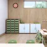 Mirplay Regal Sophie mit hohen Boxen 18 hohe Kunststoff-Boxen (Zoom)