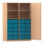 Flexeo Schrank, 20 große Boxen, 4 Fächer, Mittelwand, 2 Türen Buche hell, blau  (Zoom)