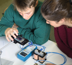 Cornelsen Experimenta Klassensatz Elektrik 2.0 Induktion und Wechselspannung Klassensatz Induktion und Wechselspannung 2.0 (Zoom)