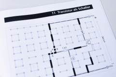 Cornelsen Experimenta Schüler-Set Elektronik mit Universal-Steckplatte Schüler-Set Elektronik mit Universal-Steckplatte (Zoom)