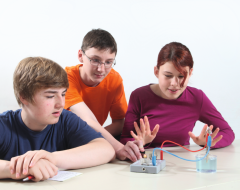 Cornelsen Experimenta Schüler-Set Elektrizität und Magnetismus im Alltag Schüler-Set Elektrizität und Magnetismus im Alltag (Zoom)