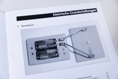 Cornelsen Experimenta Schüler-Set Elektrische Grundschaltungen Schüler-Set Elektrische Grundschaltungen (Zoom)