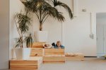 Baumann + Trapp Lümmel-Stufendeck für den Innenbereich Seitenansicht, hier 2 Sets (Zoom)