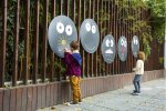 Wisdom Outdoor Spieltafel Emotionen, 5er Set zur einfachen Montage an Wänden oder Zäunen (Zoom)