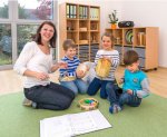 Betzold Musik Instrumenten-Set Rhythmische Liedbegleitung Musik Instrumenten-Set Rhythmische Liedbegleitung in Aktion (Zoom)