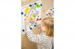 beleduc PLUG it Wand System Set ideal zur Einzelbeschäftigung oder auch für mehrere Kinder gleichtzeitg (Zoom)