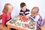 beleduc XXL Hexenküche stabile Kindergarten-Qualität aus Holz mit farbigen Spielfläche (Zoom)