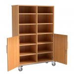 Conen Schrank mit halben Tren unten und 12 Fchern