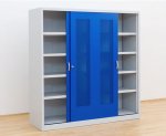 Betzold Ballschrank aus Stahl mit Schiebetüren  (Zoom)