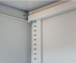 Betzold Ballschrank aus Stahl mit Schiebetüren  (Zoom)