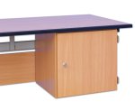 Betzold Lehrertisch mit L-Fuß  (Zoom)