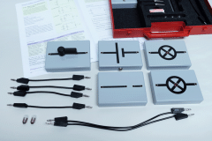 Cornelsen Experimenta Schüler-Set Elektrische Grundschaltungen mit Sockelbausteinen  (Zoom)
